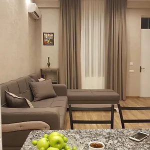 rustaveliapartment.alltbilisihotels.com/